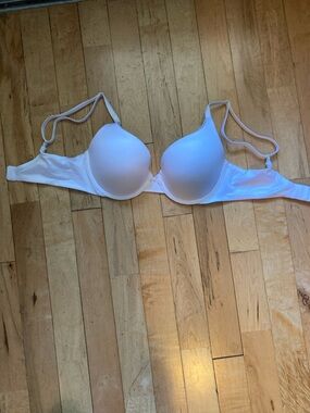 Like new body by Victoria bra 30 D